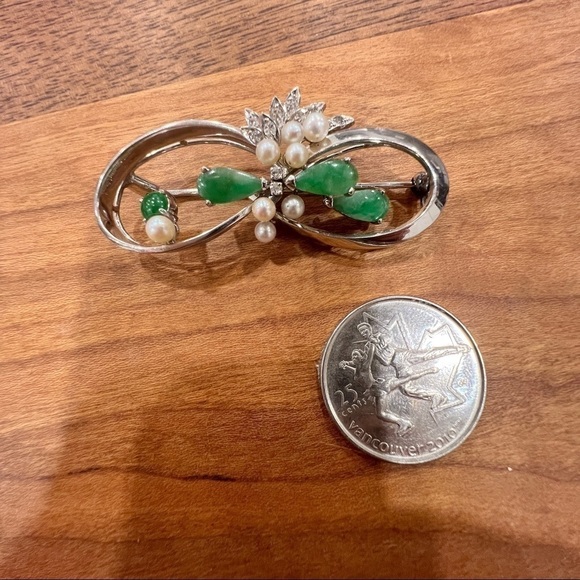 Antique 14k White Gold, Jade And Diamond Brooch. - Picture 2 of 6